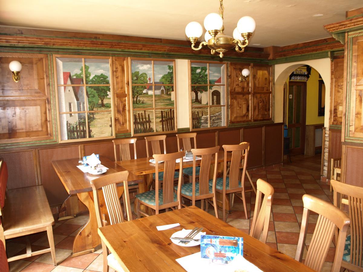 Hotel U Lipy Krusovice Εξωτερικό φωτογραφία