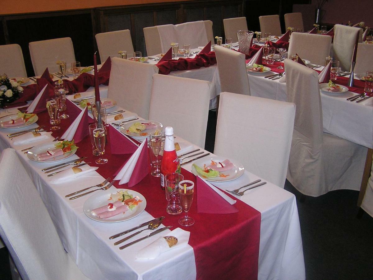 Hotel U Lipy Krusovice Εξωτερικό φωτογραφία